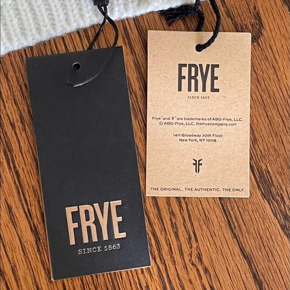 Frye Knit Beanie Hat NWT - Picture 7 of 7